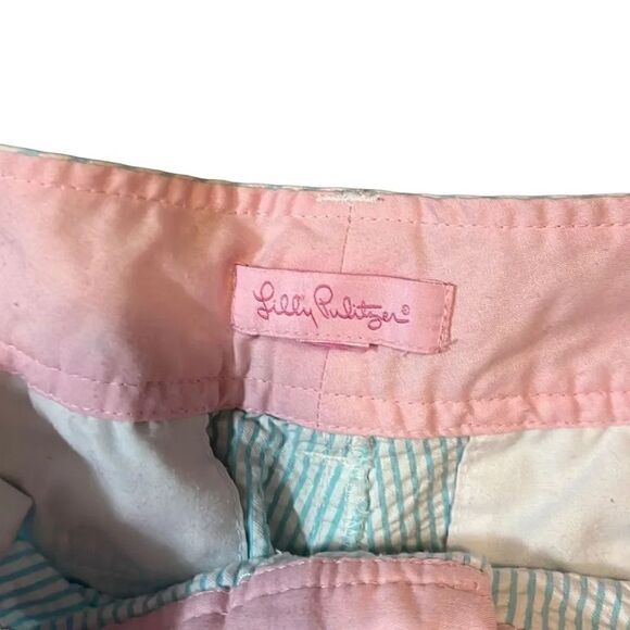 Lilly Pulitzer light green seersucker, scalloped shorts, size 8 - Picture 3 of 4